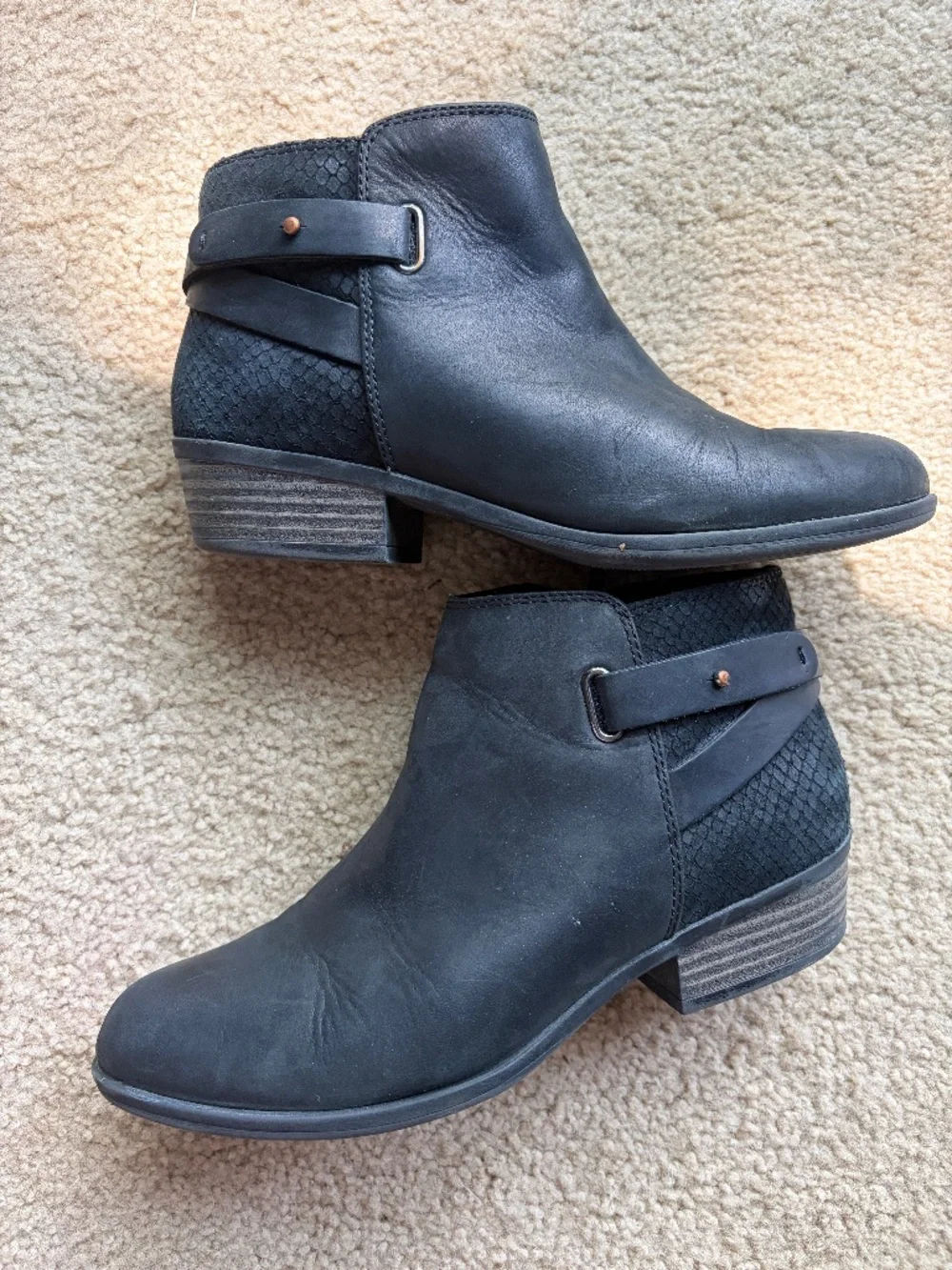 Clarks Addiy Gladys Black Leather Boots - With Box (Size 7)